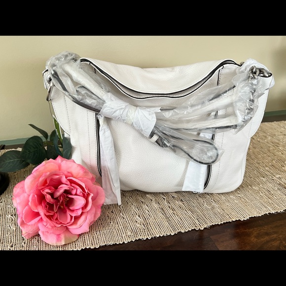 orYANY “Danielle” Genuine Italian Leather Handbag - Picture 3 of 6